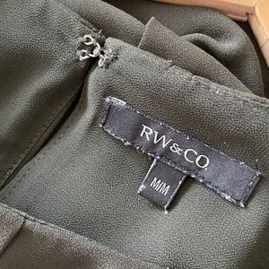 RW&CO Olive Green Sleeveless Blouse | Size M